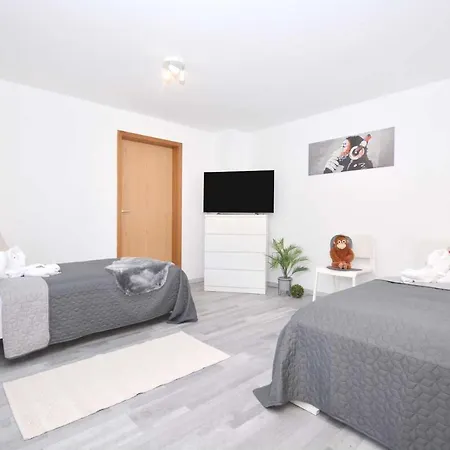 Διαμέρισμα Lovely Furnished