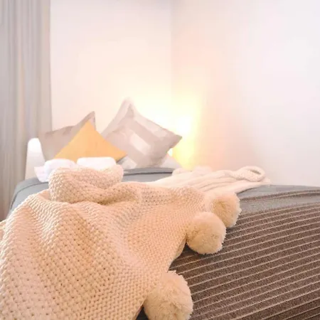 Διαμέρισμα Lovely Furnished *